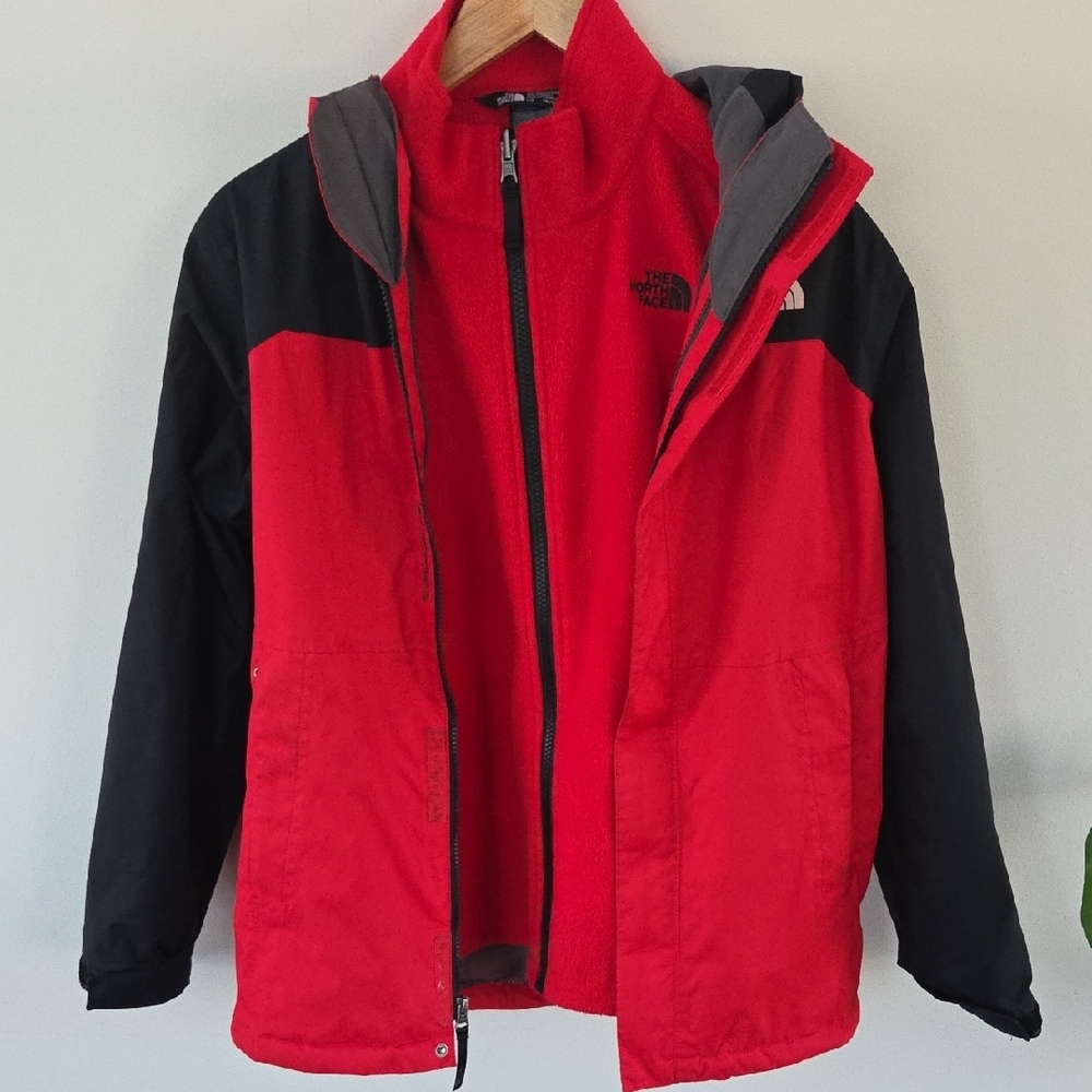2 In 1 The North Face Boys Size 14/16 Red and Black Performance Jacket & Fleece - Picture 14 of 16